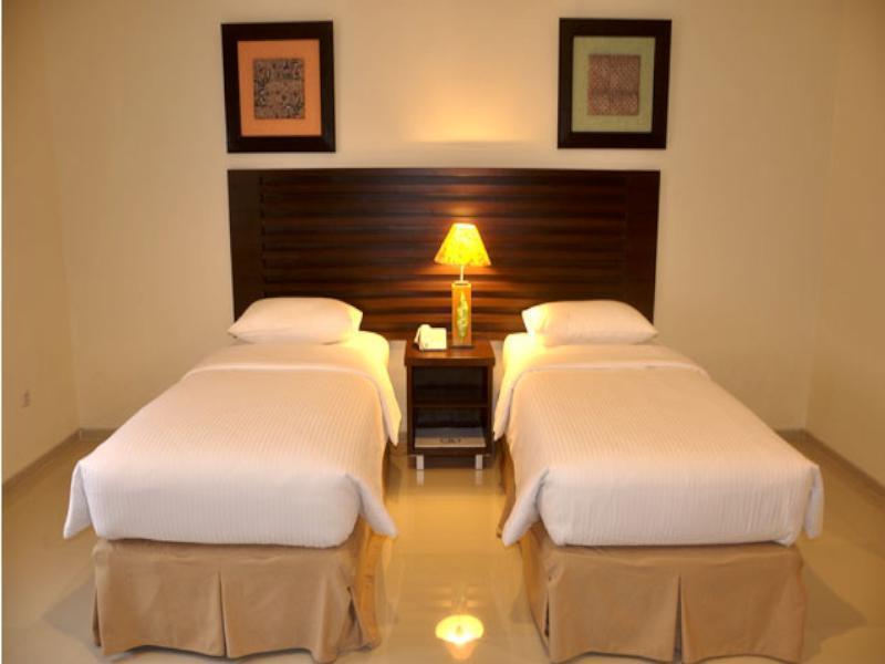 Bahamas Hotel & Resort Tanjung Pandan Dış mekan fotoğraf