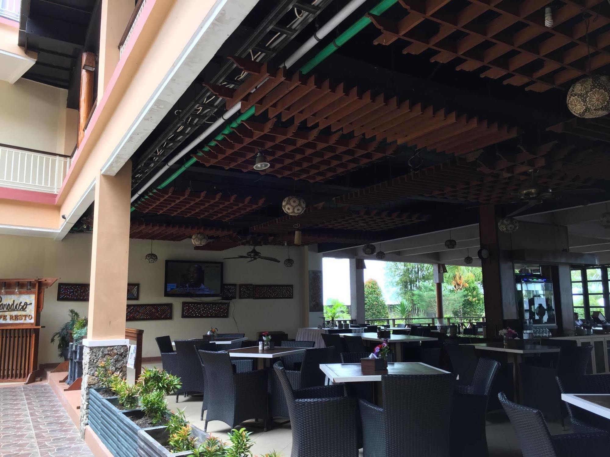 Bahamas Hotel & Resort Tanjung Pandan Dış mekan fotoğraf