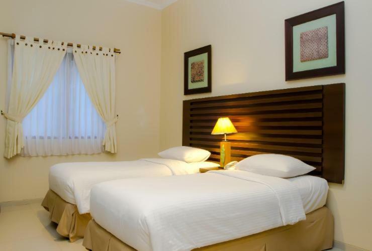 Bahamas Hotel & Resort Tanjung Pandan Dış mekan fotoğraf