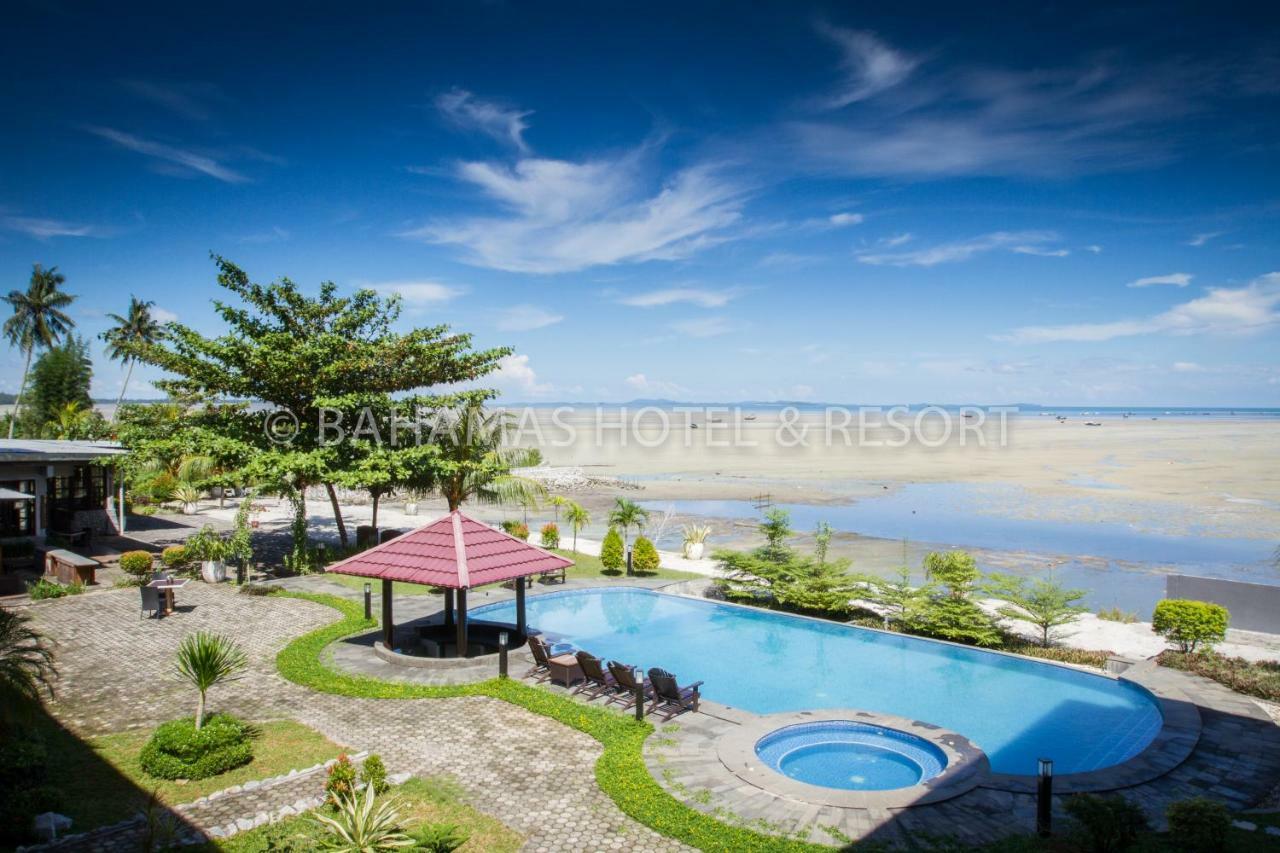 Bahamas Hotel & Resort Tanjung Pandan Dış mekan fotoğraf