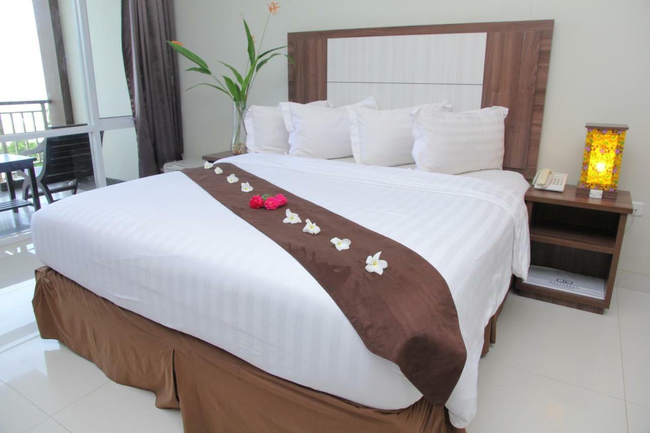 Bahamas Hotel & Resort Tanjung Pandan Dış mekan fotoğraf